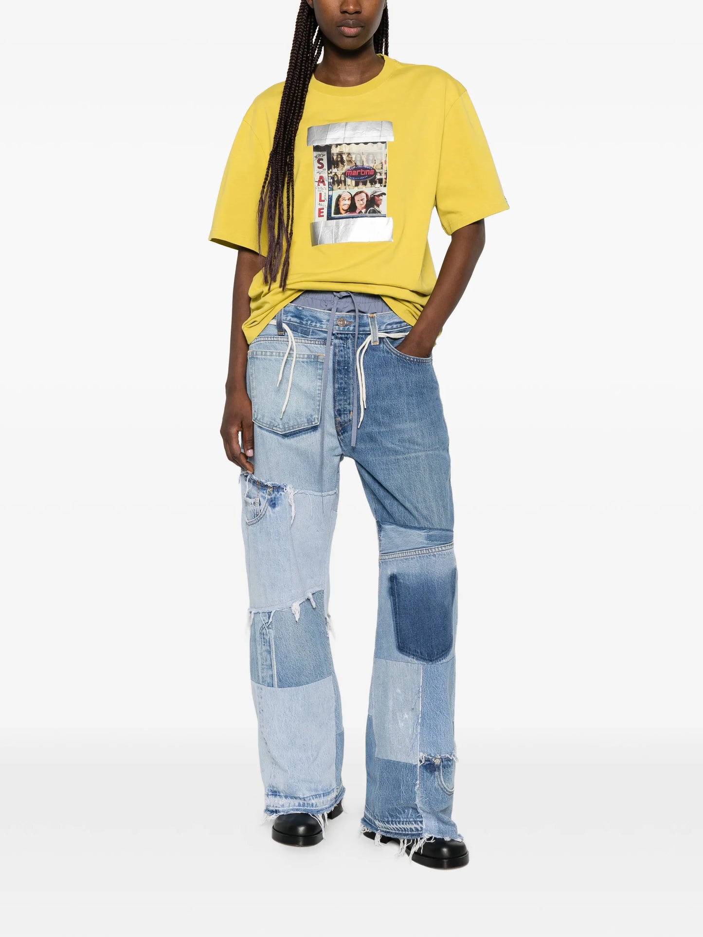 frayed-hem jeans