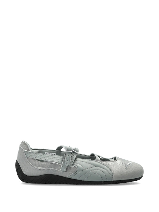 crocodile-effect buckle-fastening sneakers