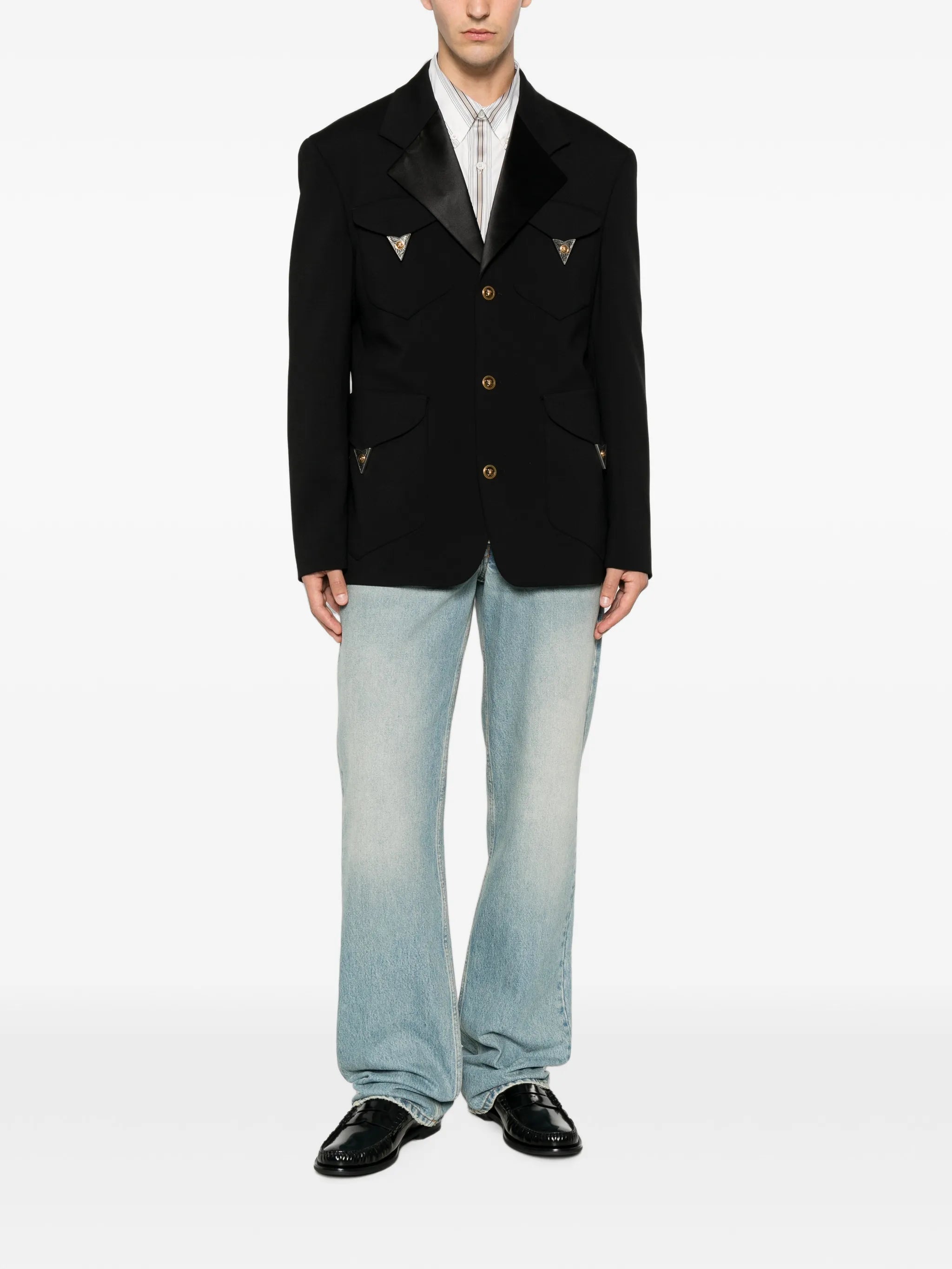 long-sleeve buttoned blazer