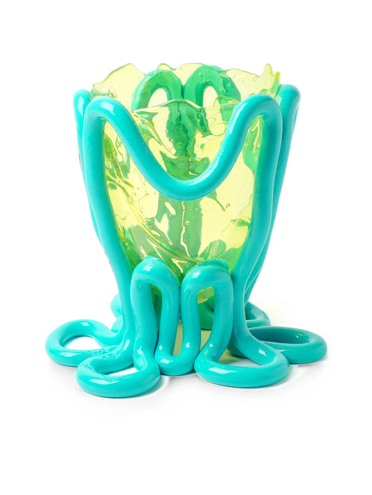 Summer wavy-edge vase