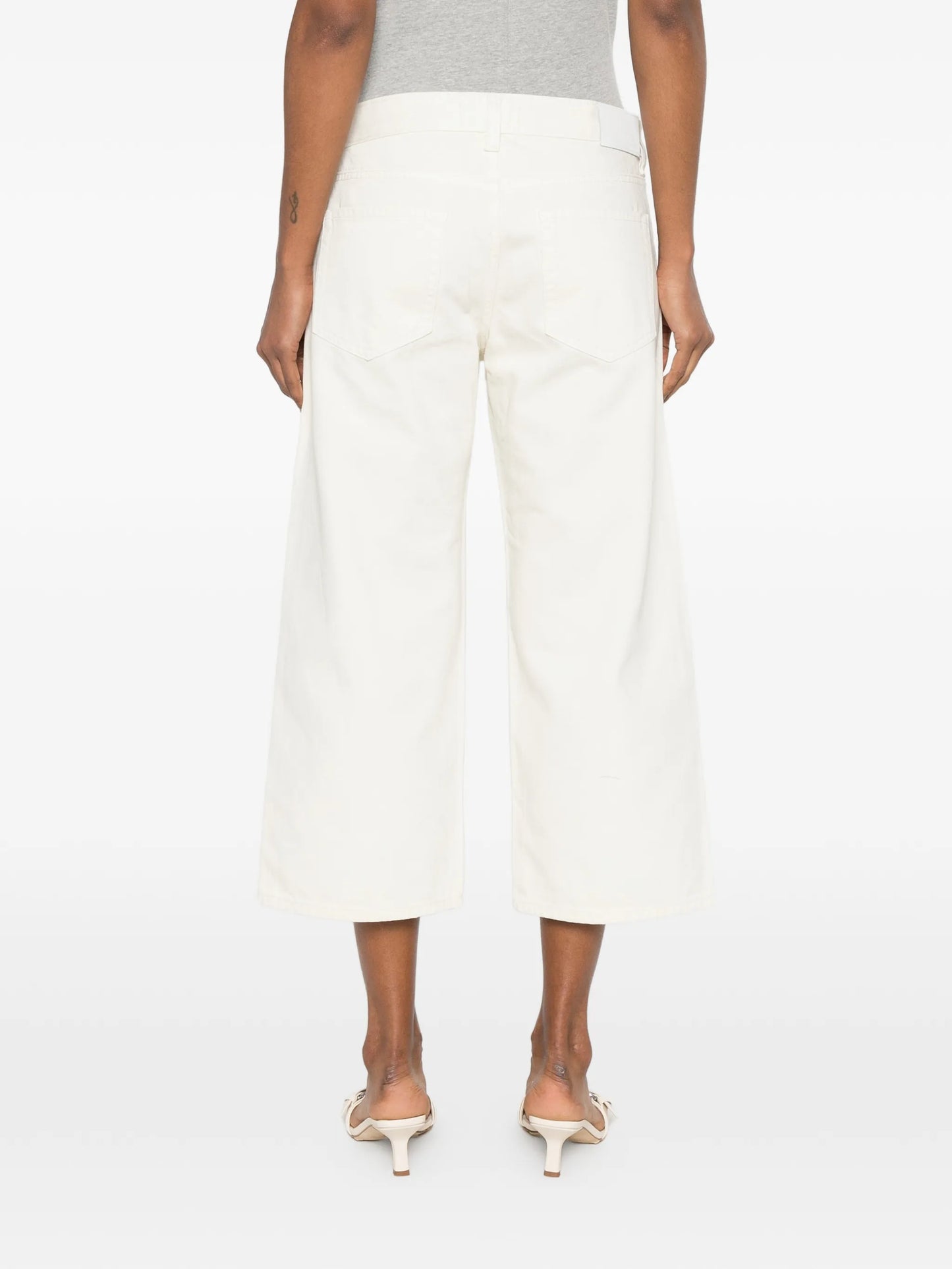 low-rise cropped jeans