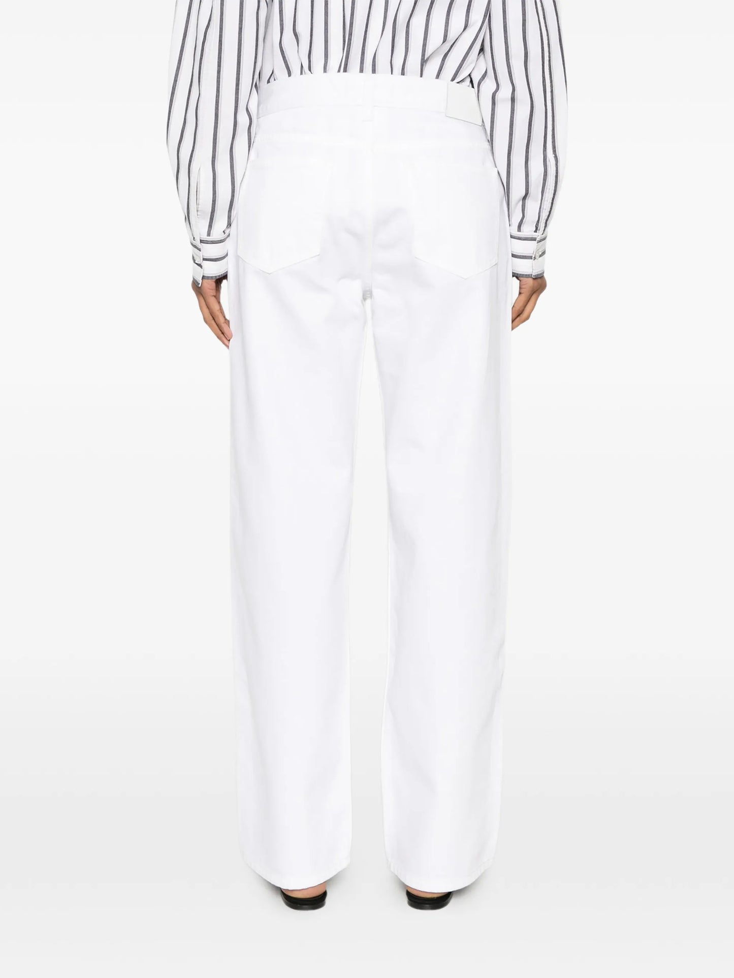 belt-loop baggy jeans