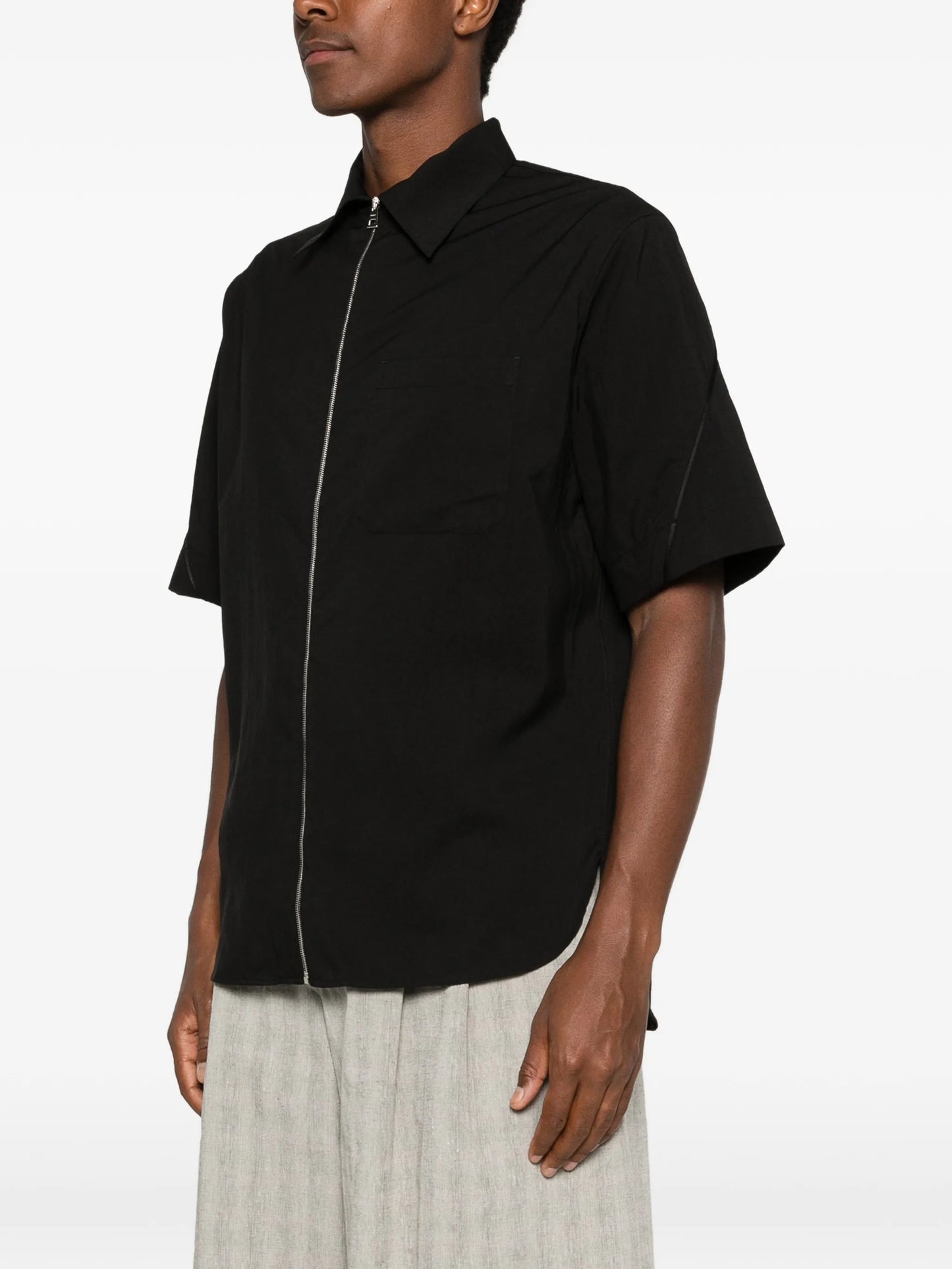 zip-up short-sleeve shirt
