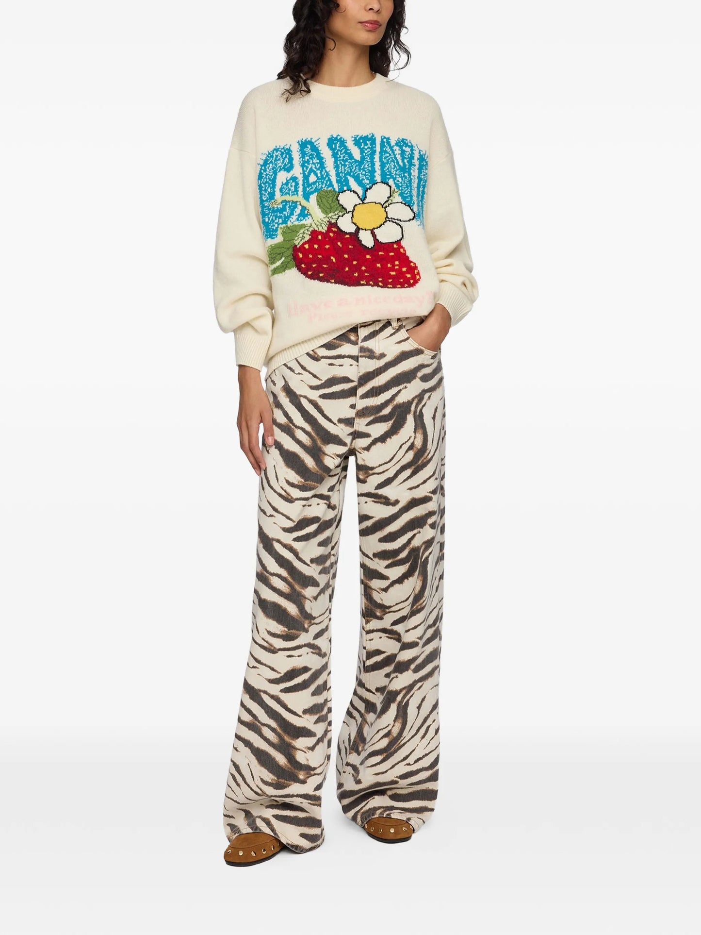 strawberry-motif intarsia-knit sweater