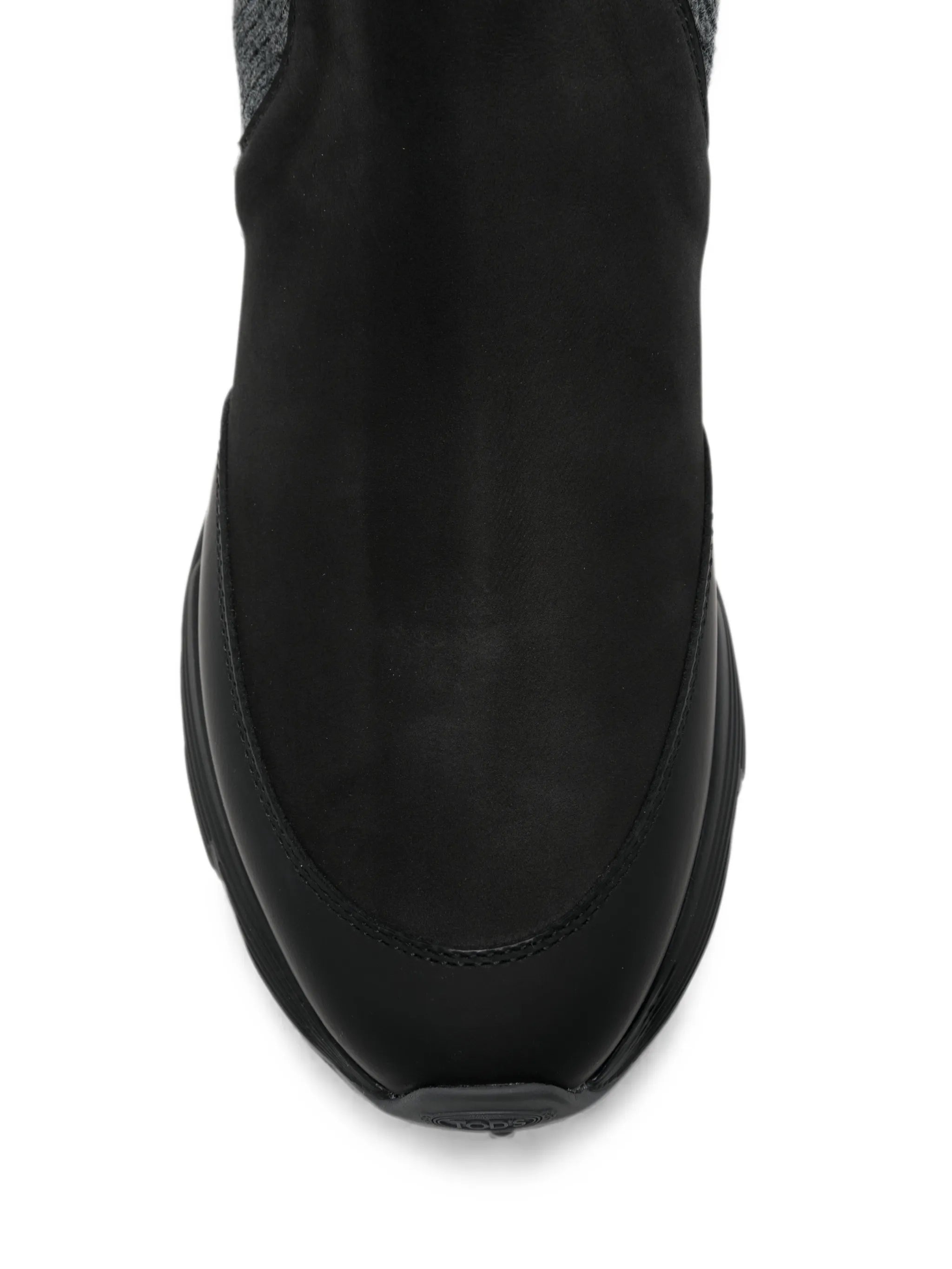 round-toe boots