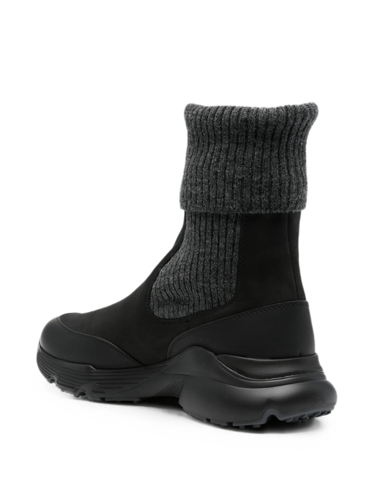 round-toe boots