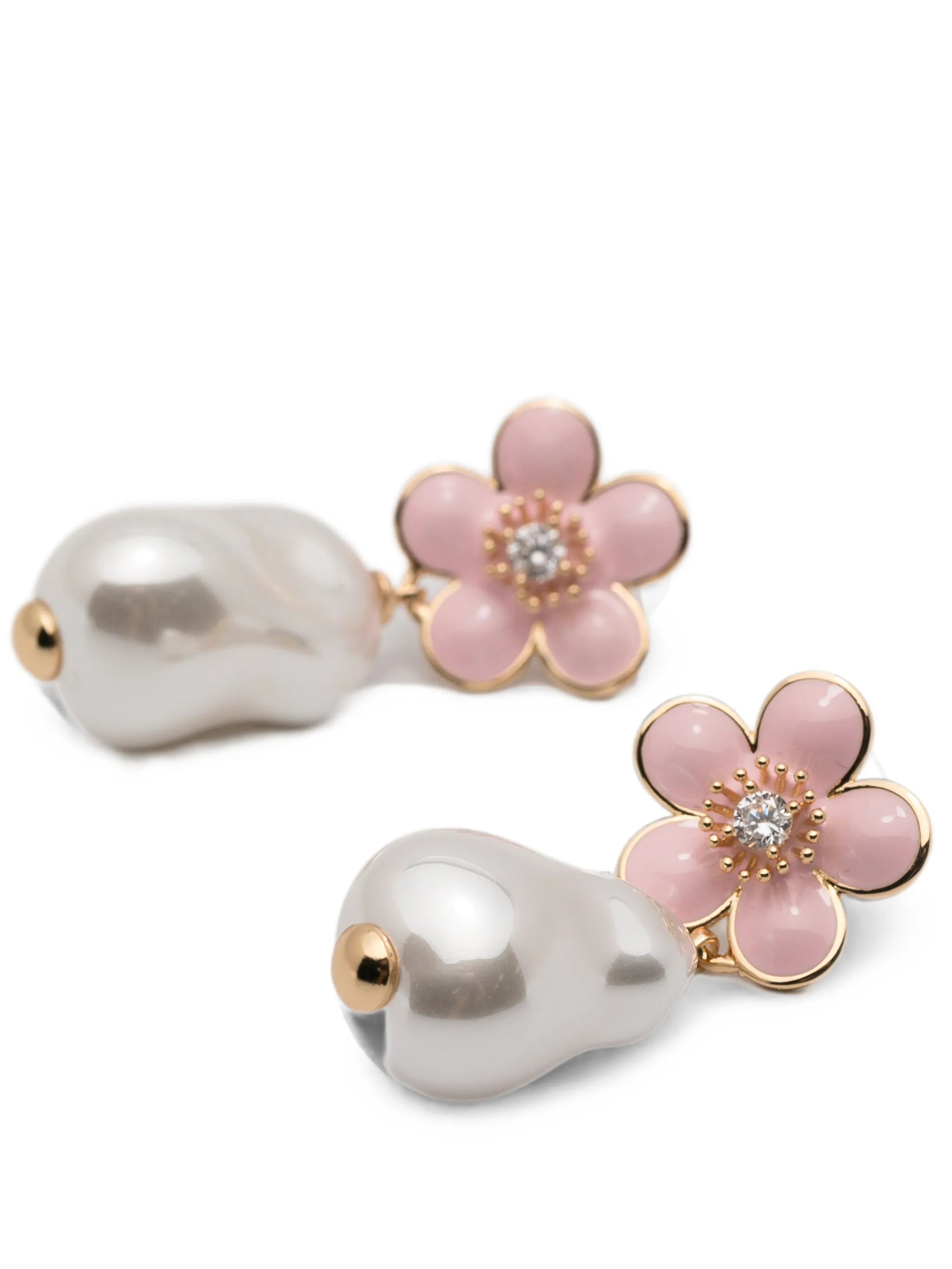 flower-motif pearl-drop earrings