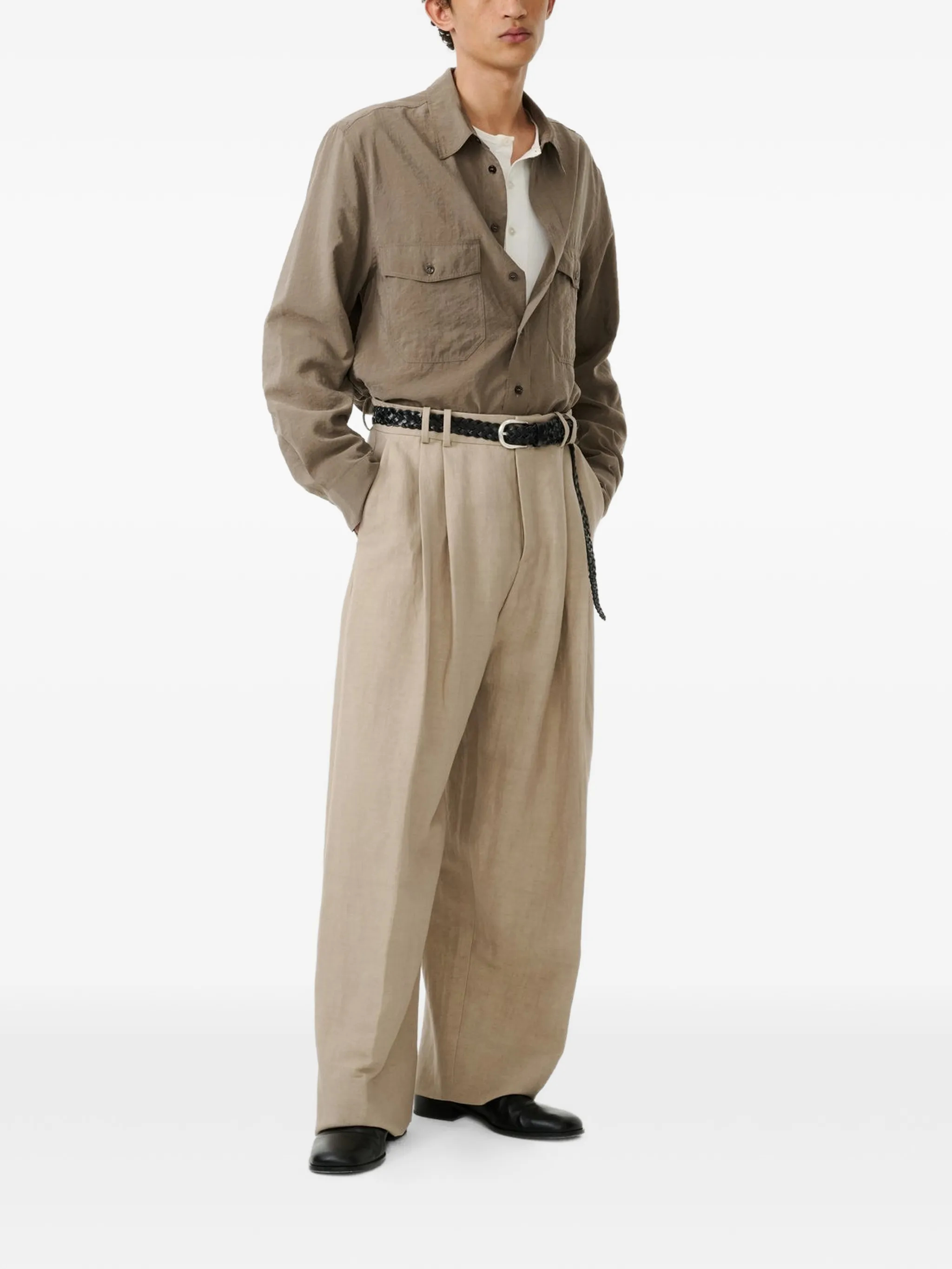 Line trousers