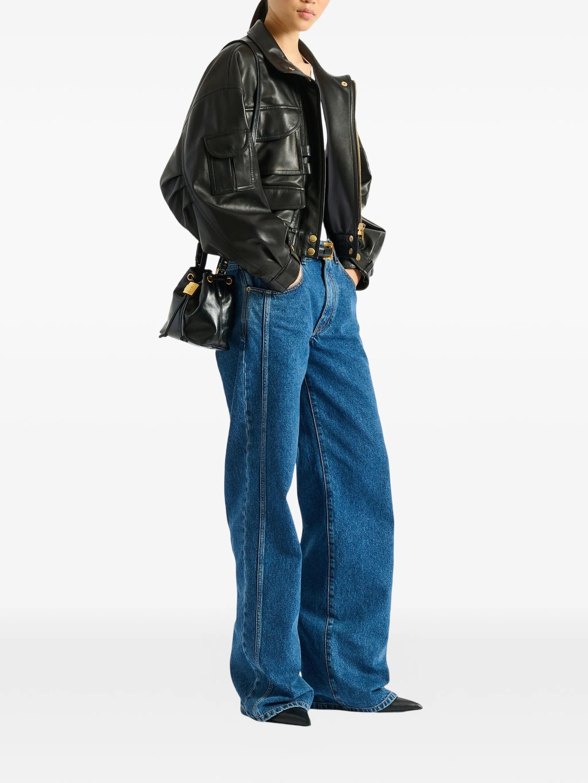 Pulse bucket bag in smooth leather