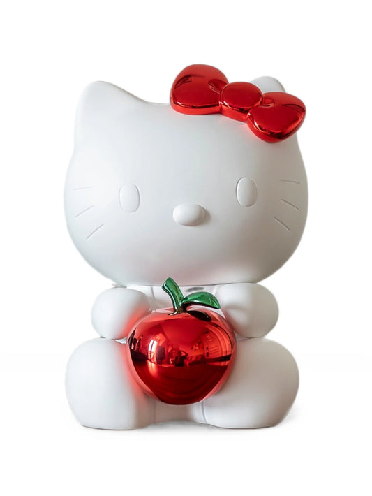 Hello Kitty heart sculpture