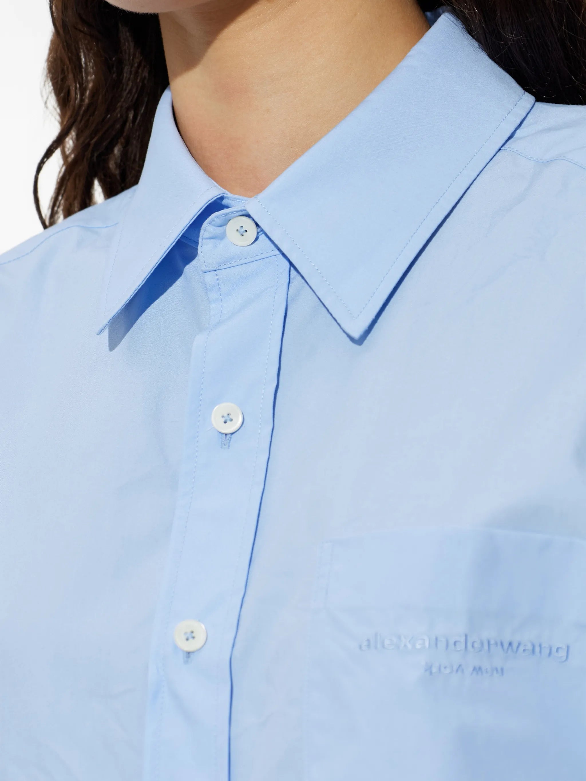 logo-embroidered cotton cropped shirt