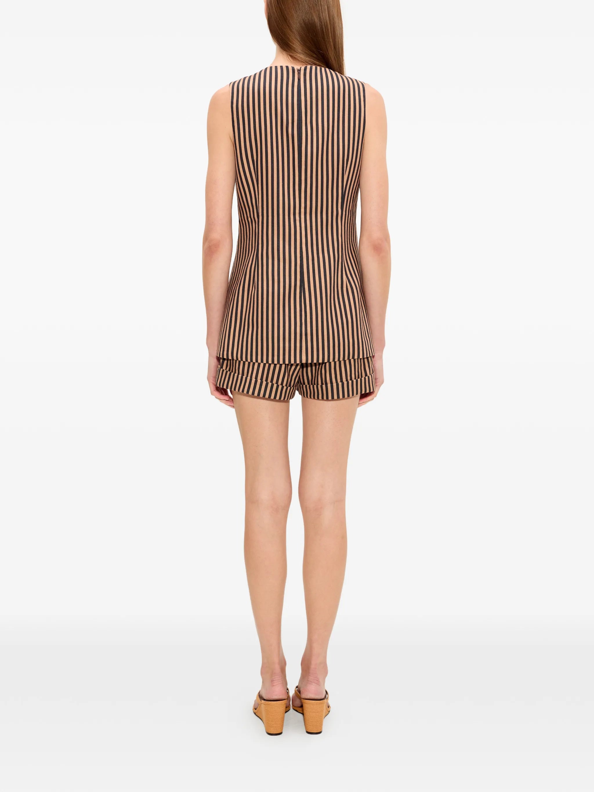 Mavis striped frog-fastening top