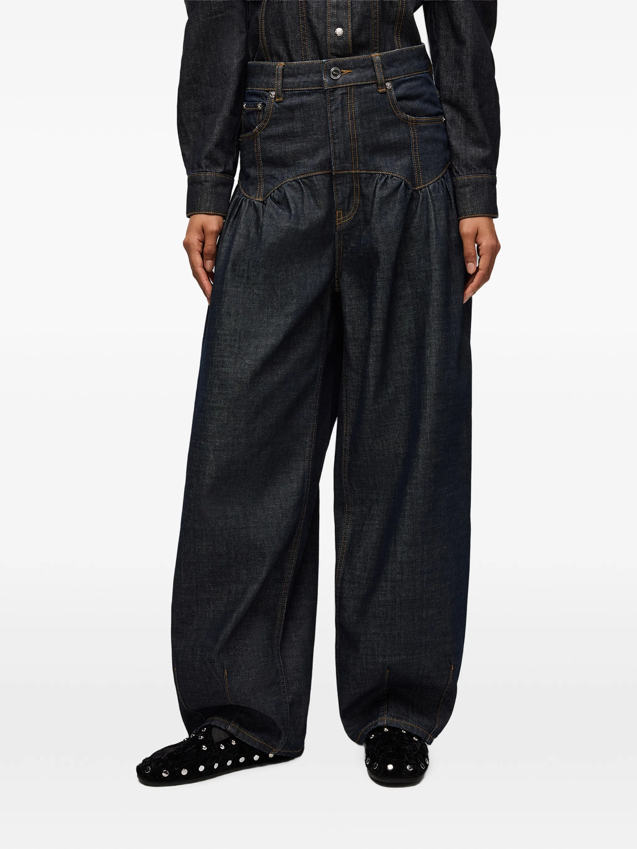 high-rise loose-fit jeans