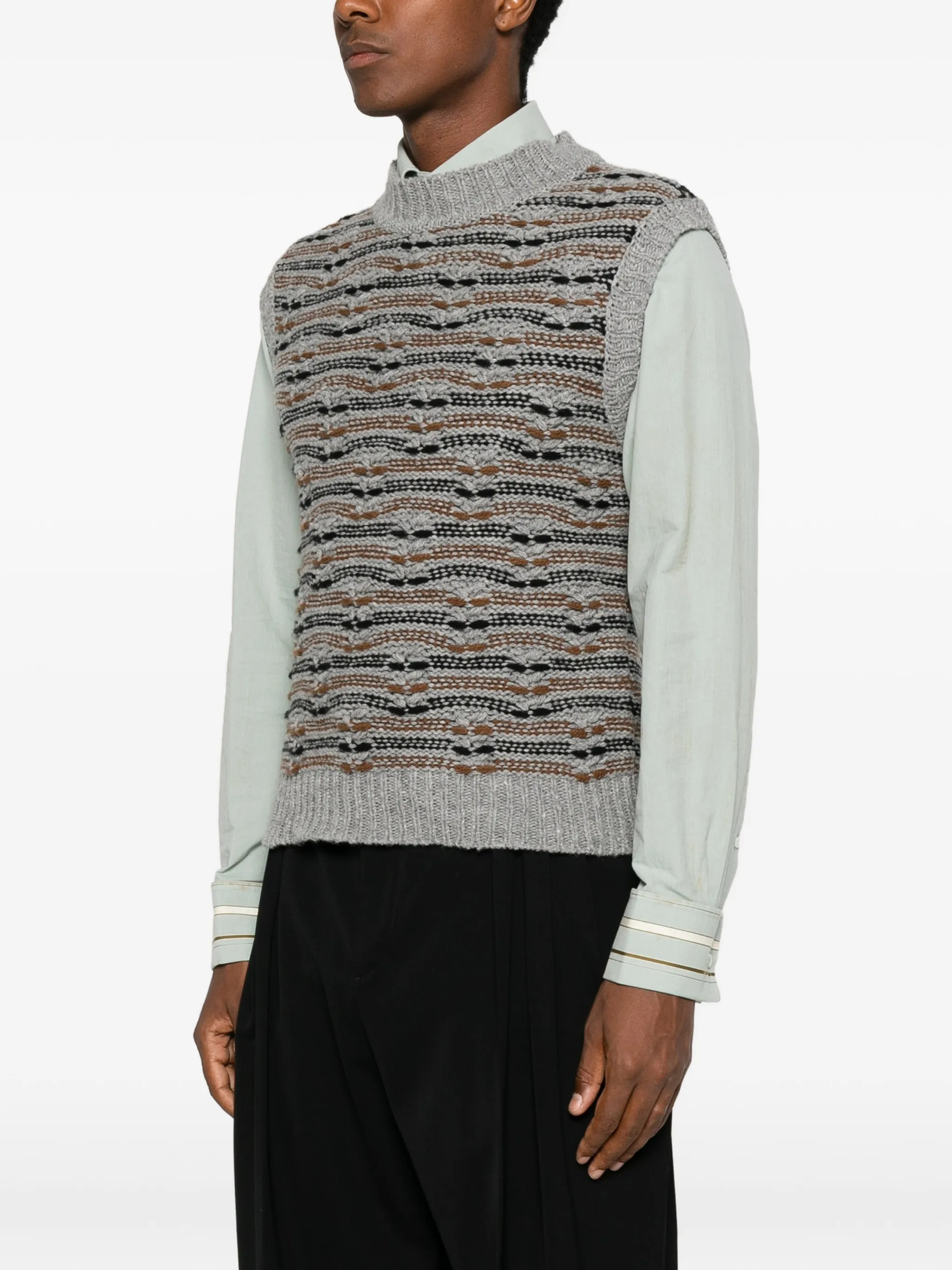 patterned sleeveless sweater