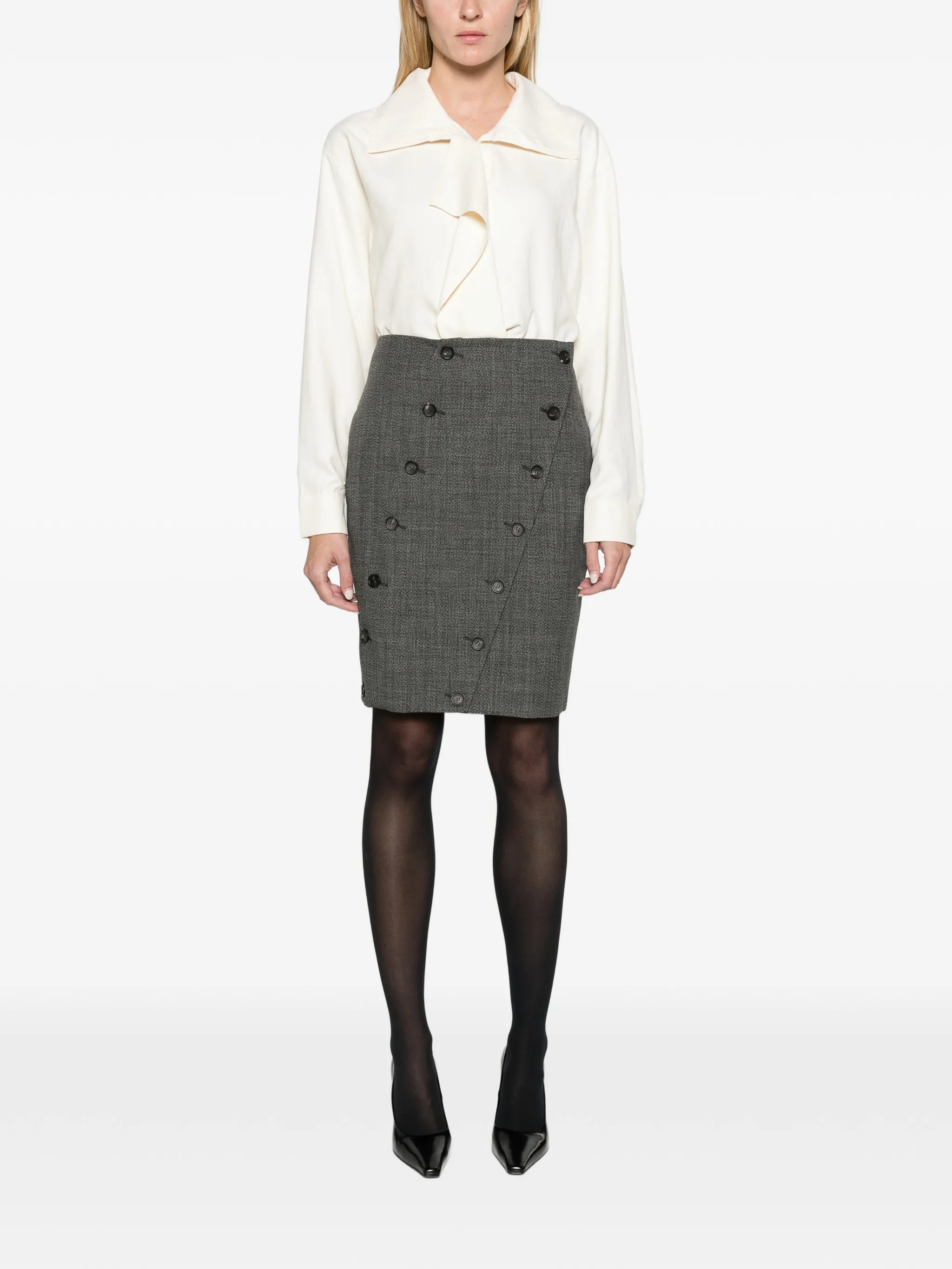 straight-cut skirt with button detail