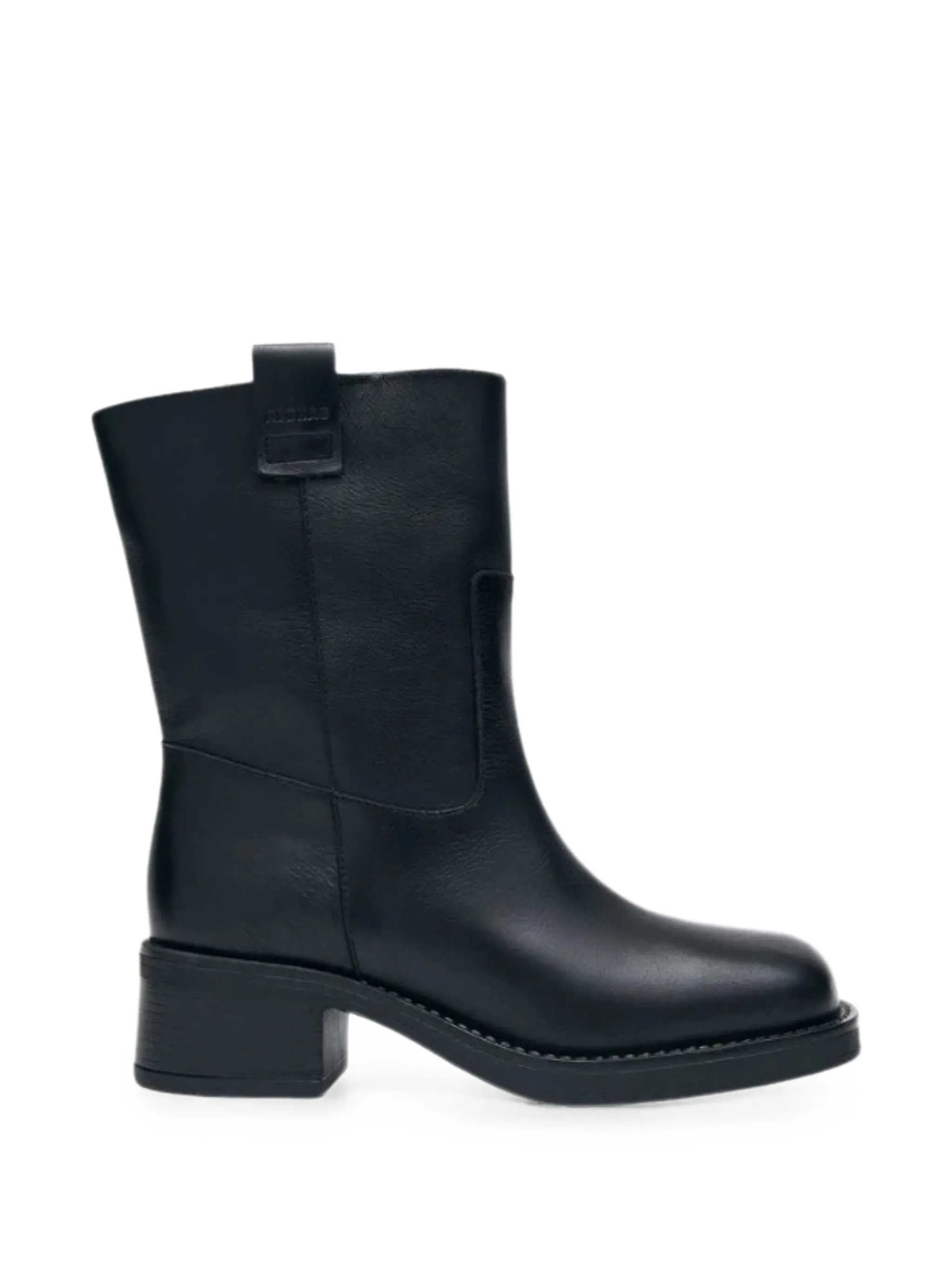 leather pull-on boots