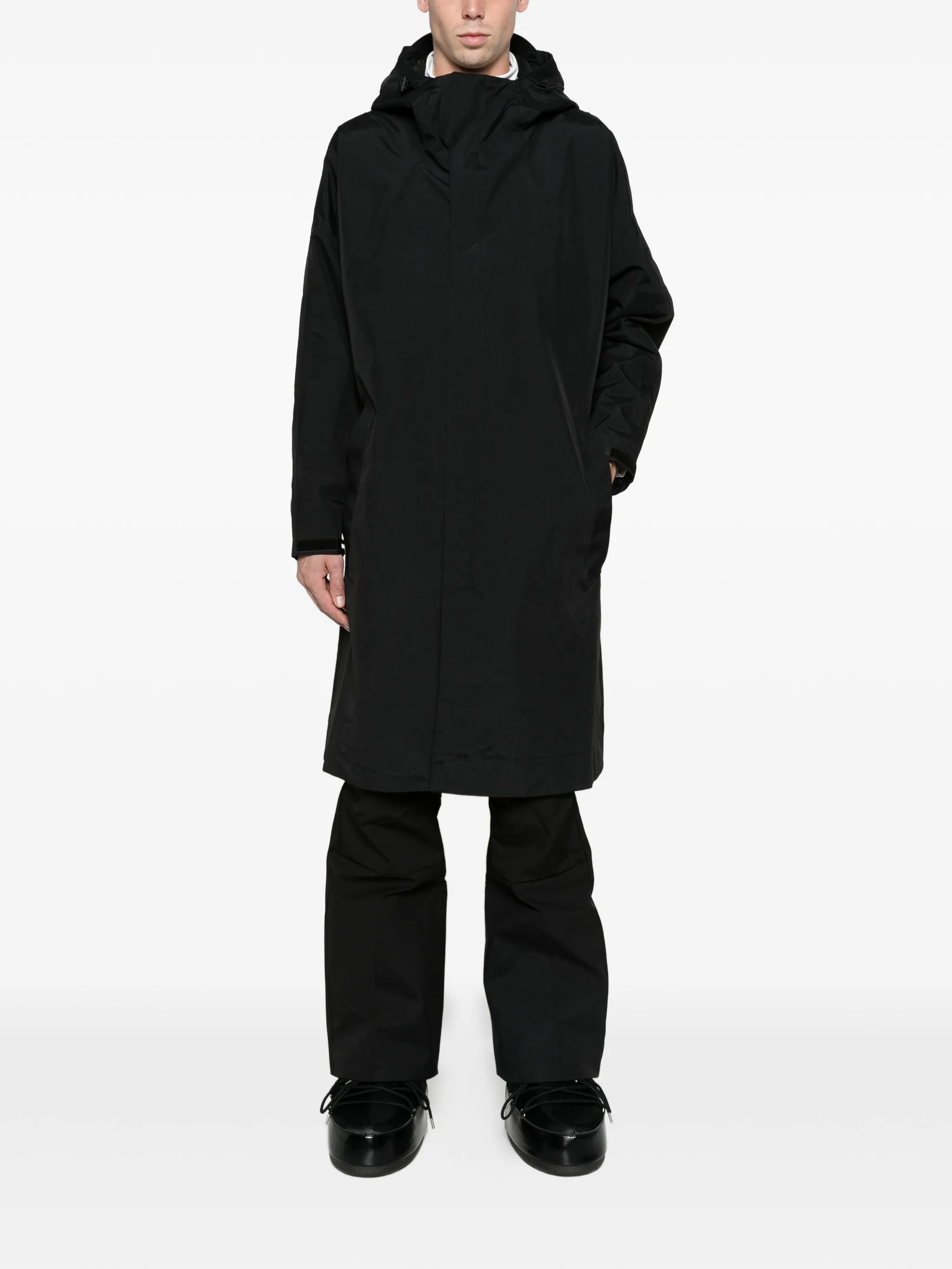 Korax shell coaches coat black