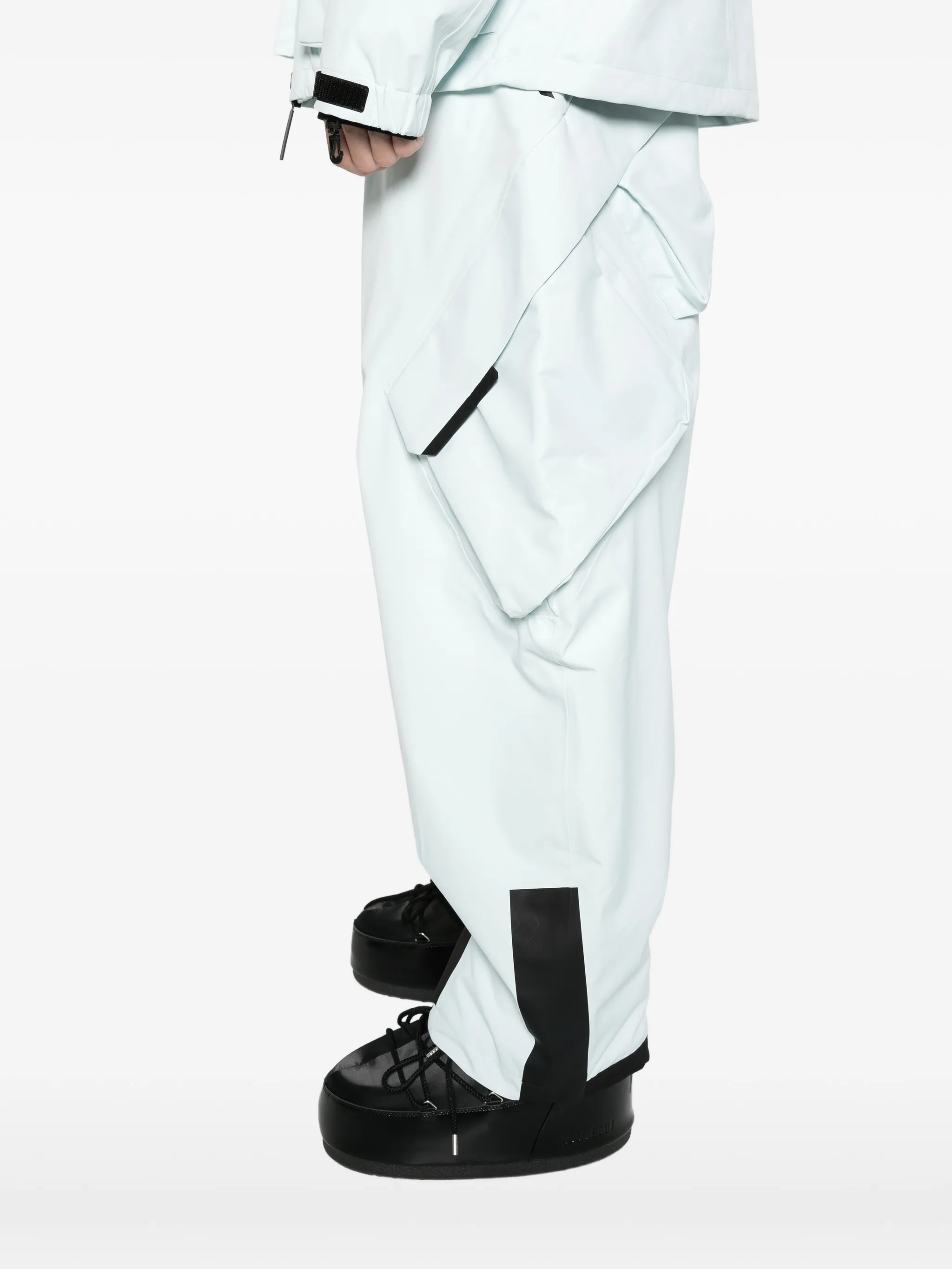 Catalyst OS shell cargo pants frost