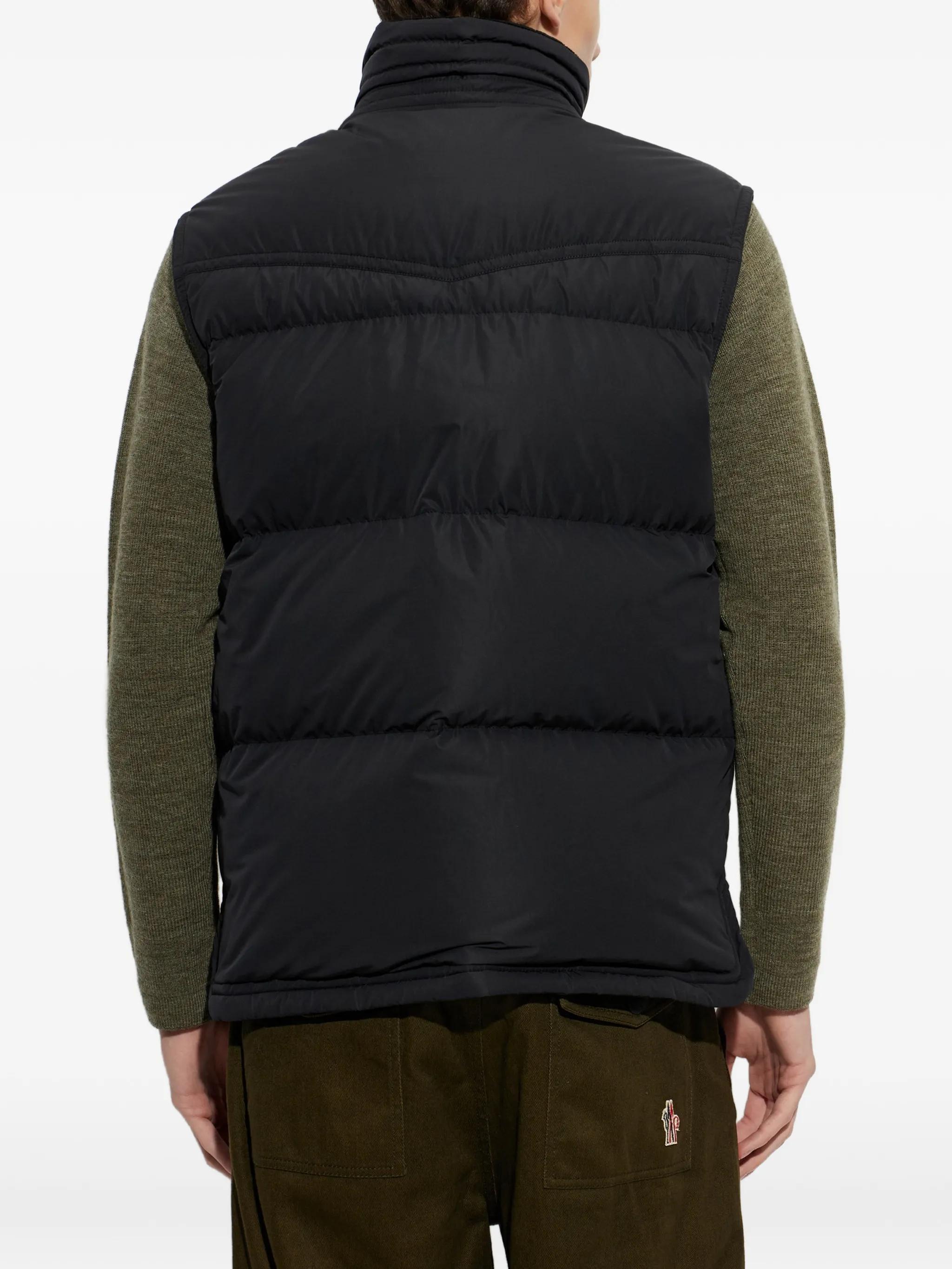 quilted logo-patch gilet