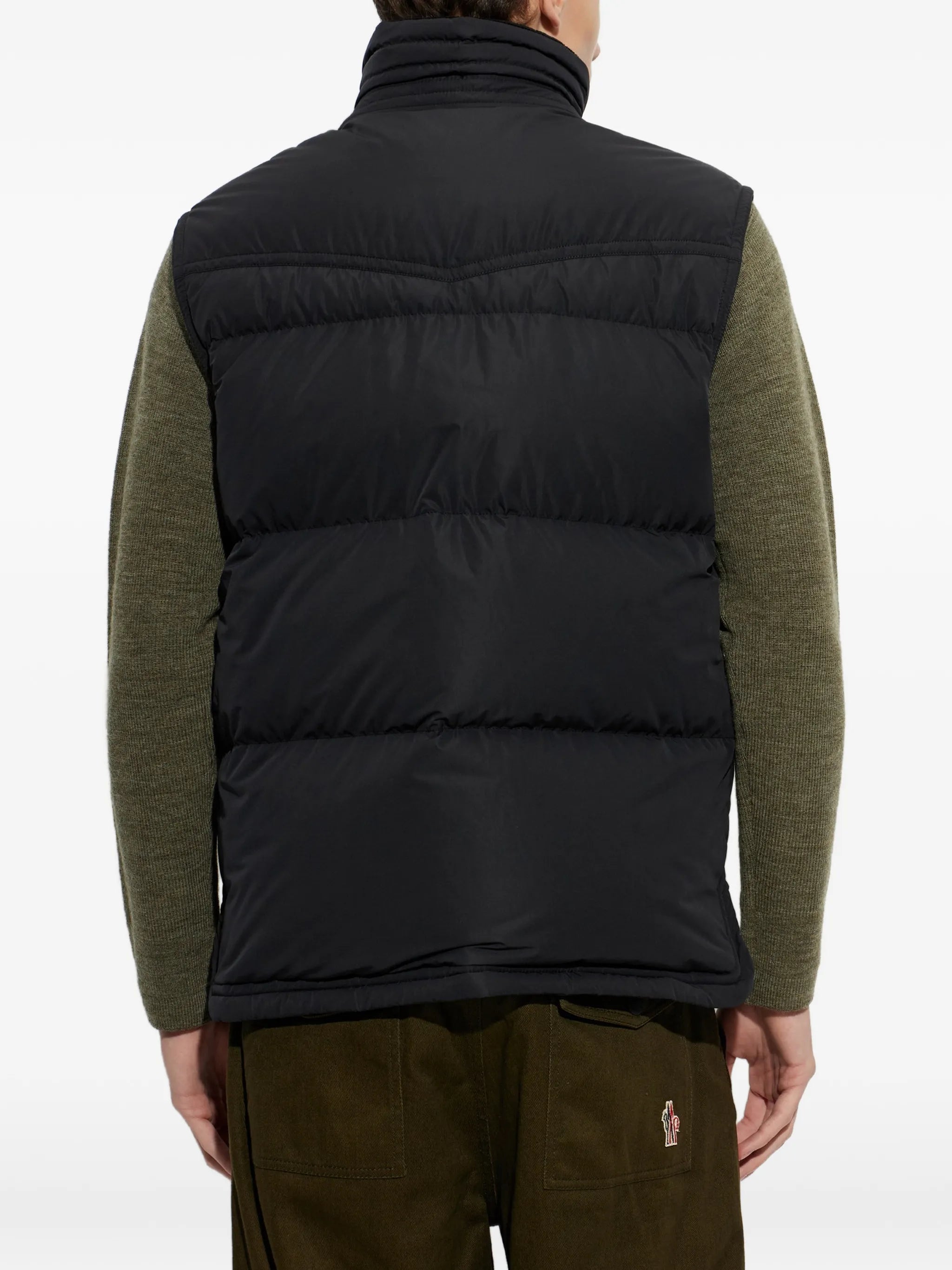 quilted logo-patch gilet