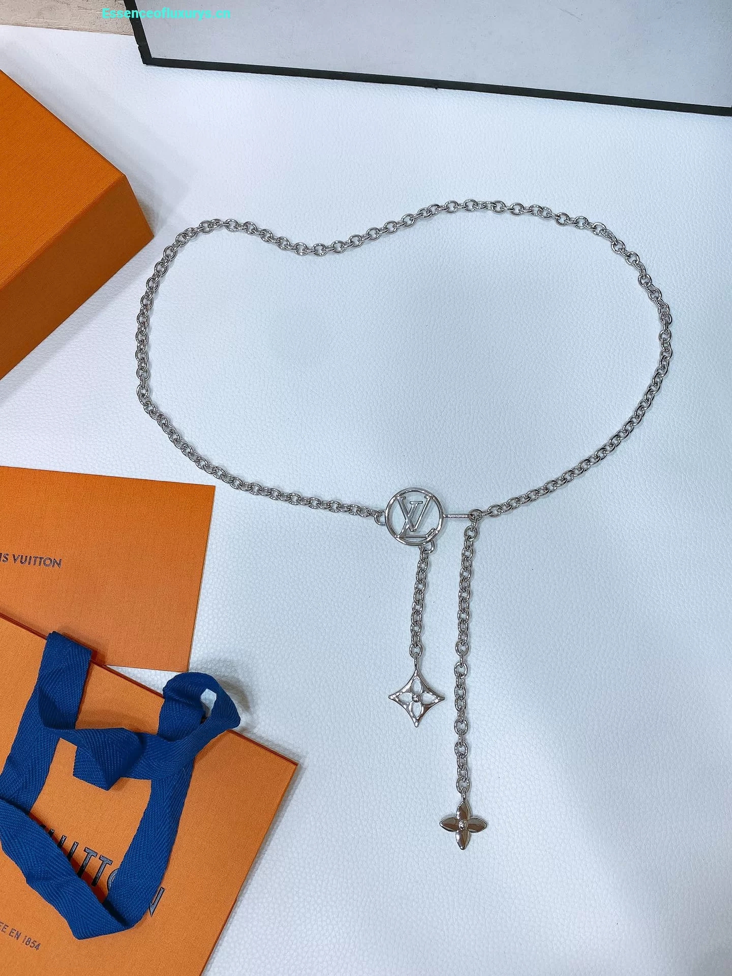 Can you buy replica Chloe Wallets