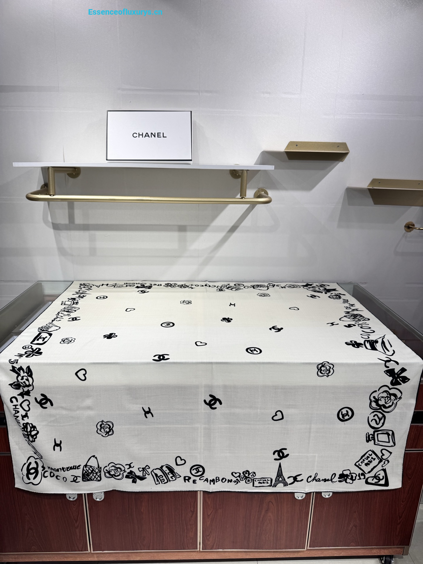 Should I buy Replica Dior Headband